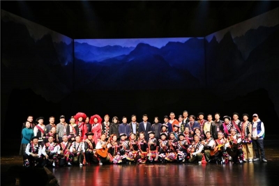 【演出】“要把论文写在祖国大地上”  《农民院士》在昆首演