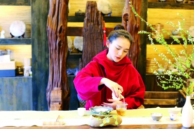 温柔亦是力量，在山野芬芳中，她们演绎美丽故事