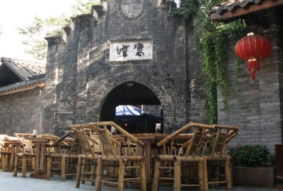 成都12月8日过百航班已取消，疫情再发降温四川新一轮旅游热？