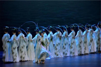 建设“聂耳音乐之都” | 《大国芬芳》在玉溪聂耳大剧院精彩上演