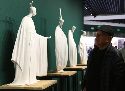 “云巅炼彩•玉溪画家群美术作品展”在玉溪师范学院美术馆开展