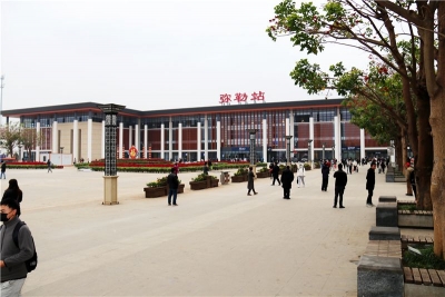 云桂客专弥勒站站房改扩建完成“盛装”迎接小长假首批旅客
