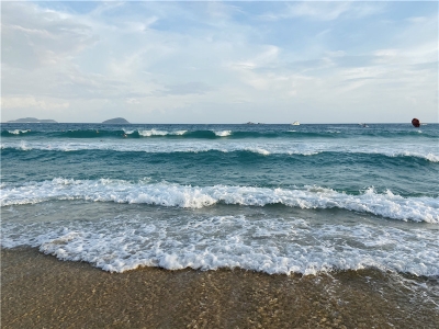 “出逃”两日，一起去海南