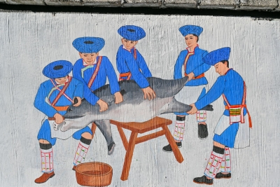 保山腾冲滇滩：傈僳族画家把乡村美好生活绘在墙上