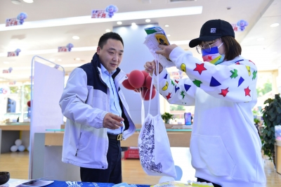 科技感爆棚 昆明电信VR/AR互动体验活动举行