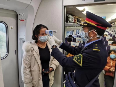 云南：配合疫情防控要求 火车票预售期调整为15天 开车前8天及以上退票免费