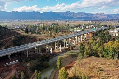鹤关高速公路建设纪实：鹤唳山水间，庆云从东来