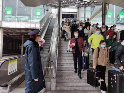 提气！云南铁路元旦假期发送旅客60万人次 增长1.4％
