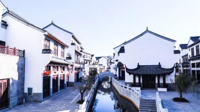 自在弥勒红深重，千朵万朵压枝低 ——到弥勒赏花去