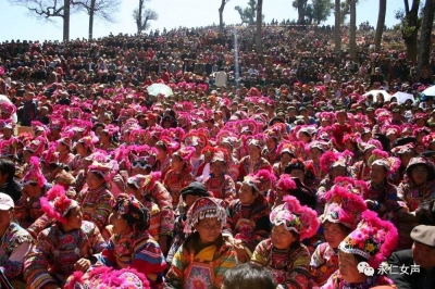 千年彝绣传承美 指尖技艺赛装忙