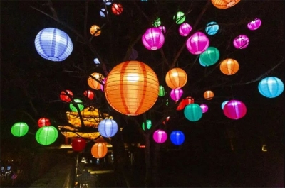 春节打卡新玩法！大理古城灯会今晚点灯