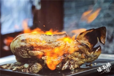 过年在丽江丨快来看看纳西族年夜饭的必备硬菜都有些啥？