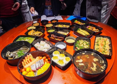 酒店餐饮与社会餐饮各显身手  打造云南年夜饭金牌新风尚