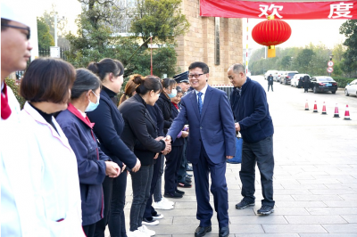 云南省林草局党组书记、局长任治忠慰问值班值守人员及森林防火一线工作人员