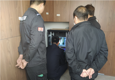 游客投诉大衣不见了？别急······