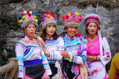 女神有“礼”，2021石门关赛装节约您赴一场春天的美好之旅！