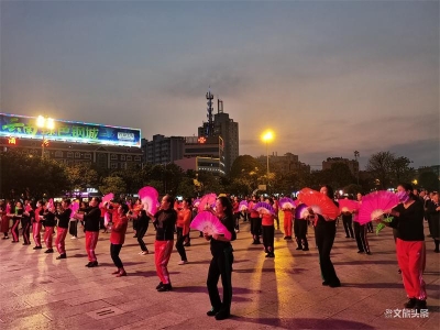 “花灯之乡”·绽放光彩丨让玉溪花灯艺术从群众中来，到群众中去