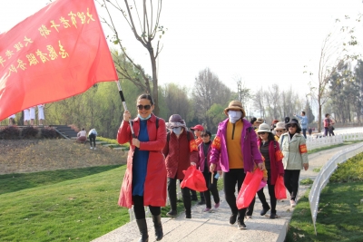 汇聚“银发先锋”正能量  大理市保护洱海银发志愿服务队在行动