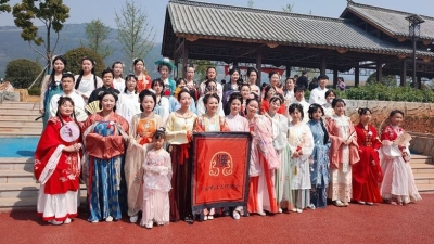 花朝节 | 恰逢春日，一眼心动