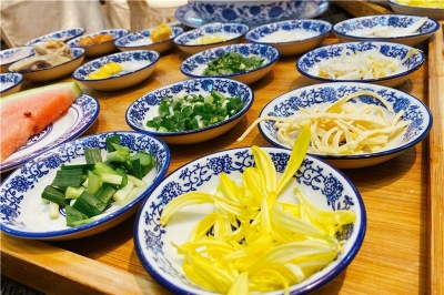 @广西游客  “三月三”期间，红河州这些景区门票半价优惠等你来玩