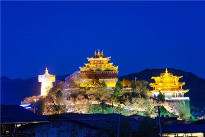 图集丨夜幕下的独克宗古城 别具一番韵味