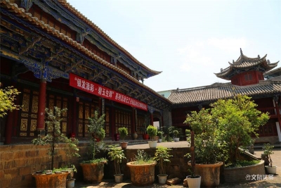 走进李和才故居，重温红色记忆