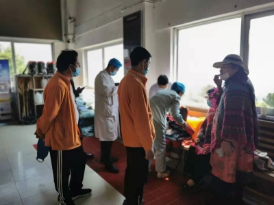 游客突然昏厥 大理旅游集团感通索道景区急速救治获点赞
