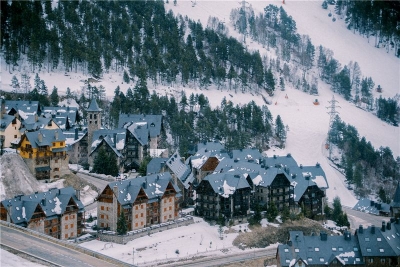 四月还能滑雪？在比利牛斯山延续冬日的速度与激情