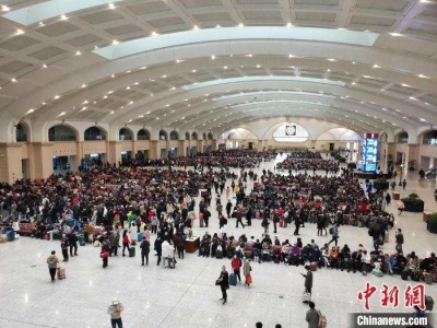 “五一”假期明日开启 各地部署严防“人从众” 
