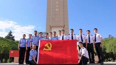 同创共建 昆明边检与川航云南分公司共寻红色足迹固初心