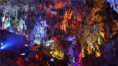 @云南驻村工作队员 红河州这30家景区向你们免费开放啦！