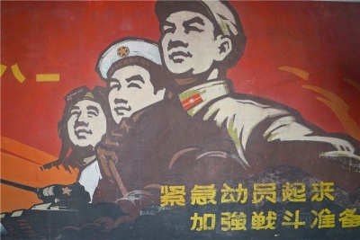 永仁这位葡萄园主22年攒了一个红色“博物馆”