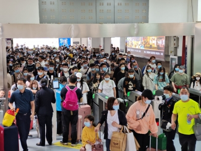 “五一”长假前四天 云南铁路发送旅客83万人次