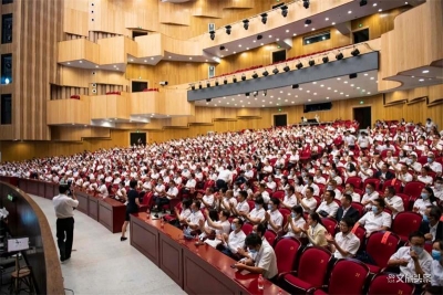 新创廉政现代滇剧《一夜乾坤》在玉溪聂耳大剧院上演