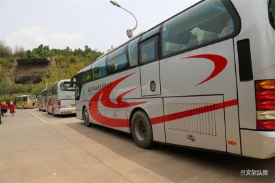 玉溪市“花红五月，乐游玉溪”旅游系列活动迎来首批团队游客