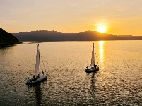图集丨镶嵌在高原静海中的帆船基地