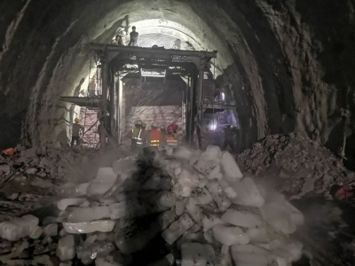 为了8分钟鏖战14年，大瑞铁路秀岭隧道贯通刷新多项纪录！