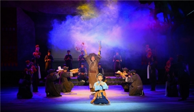 大型白剧《白子情怀》今日正式公演 文艺之美助党史学习教育增添活力