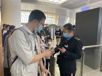 云南铁路迎返程客流高峰 6月14日预计发送旅客20万人次