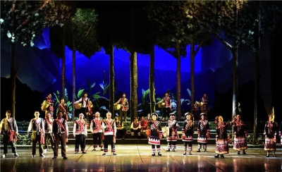 把论文写在大地上——原创话剧《农民院士》“十城”演出落下帷幕！