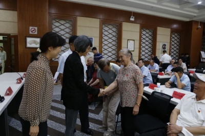 云南省文化和旅游厅举行“光荣在党50年”纪念章颁发仪式