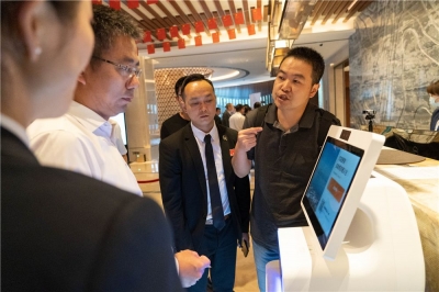 全国第一家与阿里未来酒店合作的菲住布渴落地大理  刷脸秒住、一键退房……