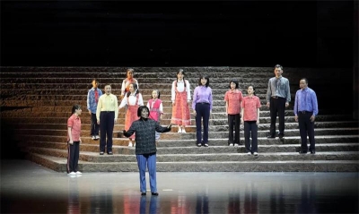 话剧《桂梅老师》在玉溪倾情上演，观众反响强烈