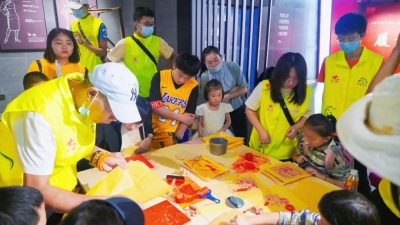 新时代，新世博，新梦想！自然与艺术的交融！ “2021年昆明市暑期红领巾奖章系列活动之我是自然创想家” 活动启幕！