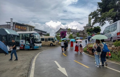 好消息：乘坐洱海大游船的游客可以免费乘坐景区交通车了！