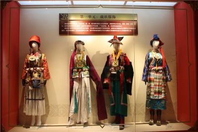 幻彩霓裳 到迪庆州博物馆享受民族服饰文化盛宴  