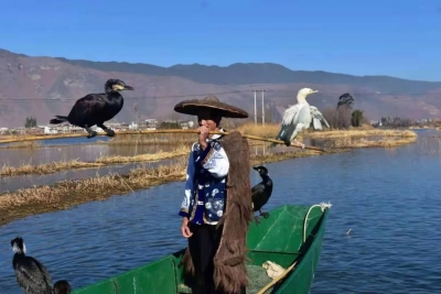 这个夏天，这是鹤庆新华银匠村最正确的打开方式