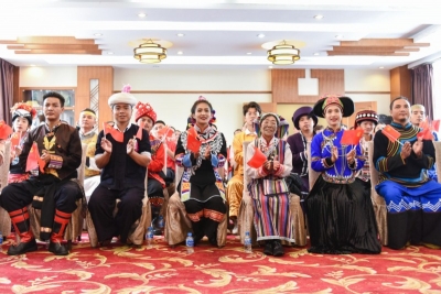 云南民族村组织观看“庆祝中国共产党成立100周年庆祝大会”视频直播