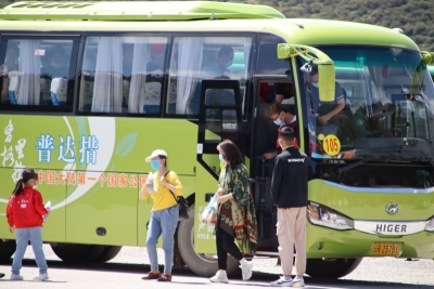 迪庆发布加强新冠肺炎疫情防控工作最新通告，景区提醒游客严格遵照防疫规定入园  