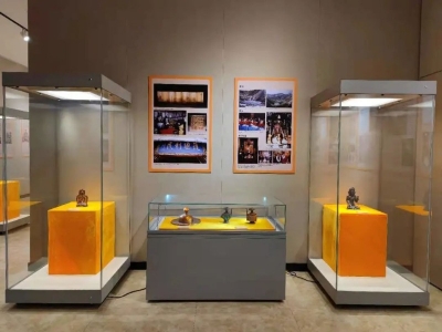 “藏传佛教活佛转世专题展”在迪庆州博物馆开展 